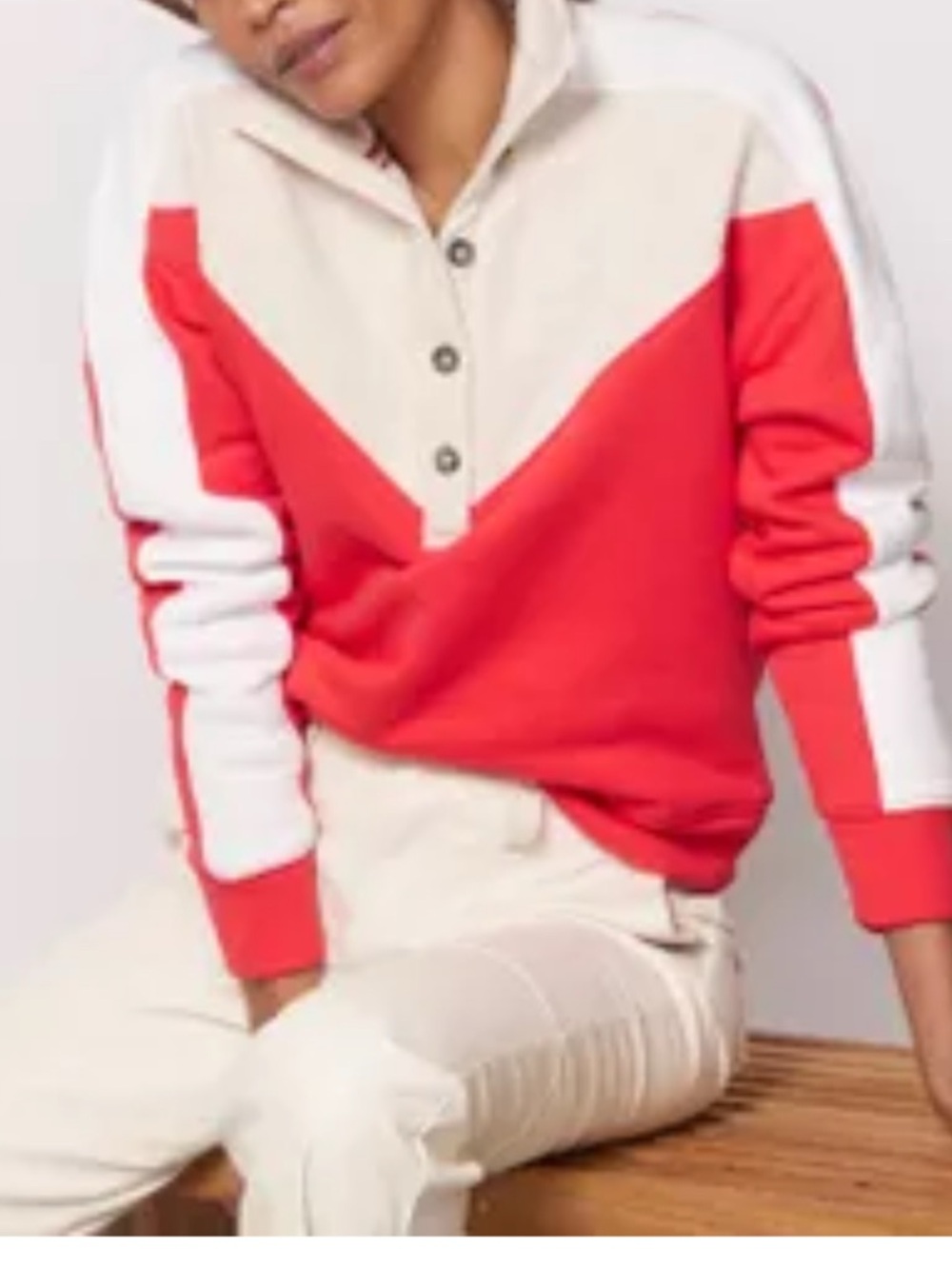 Evereve Mika Red and Cream Colorblock Pullover Comfy Cozy Sweatshirt